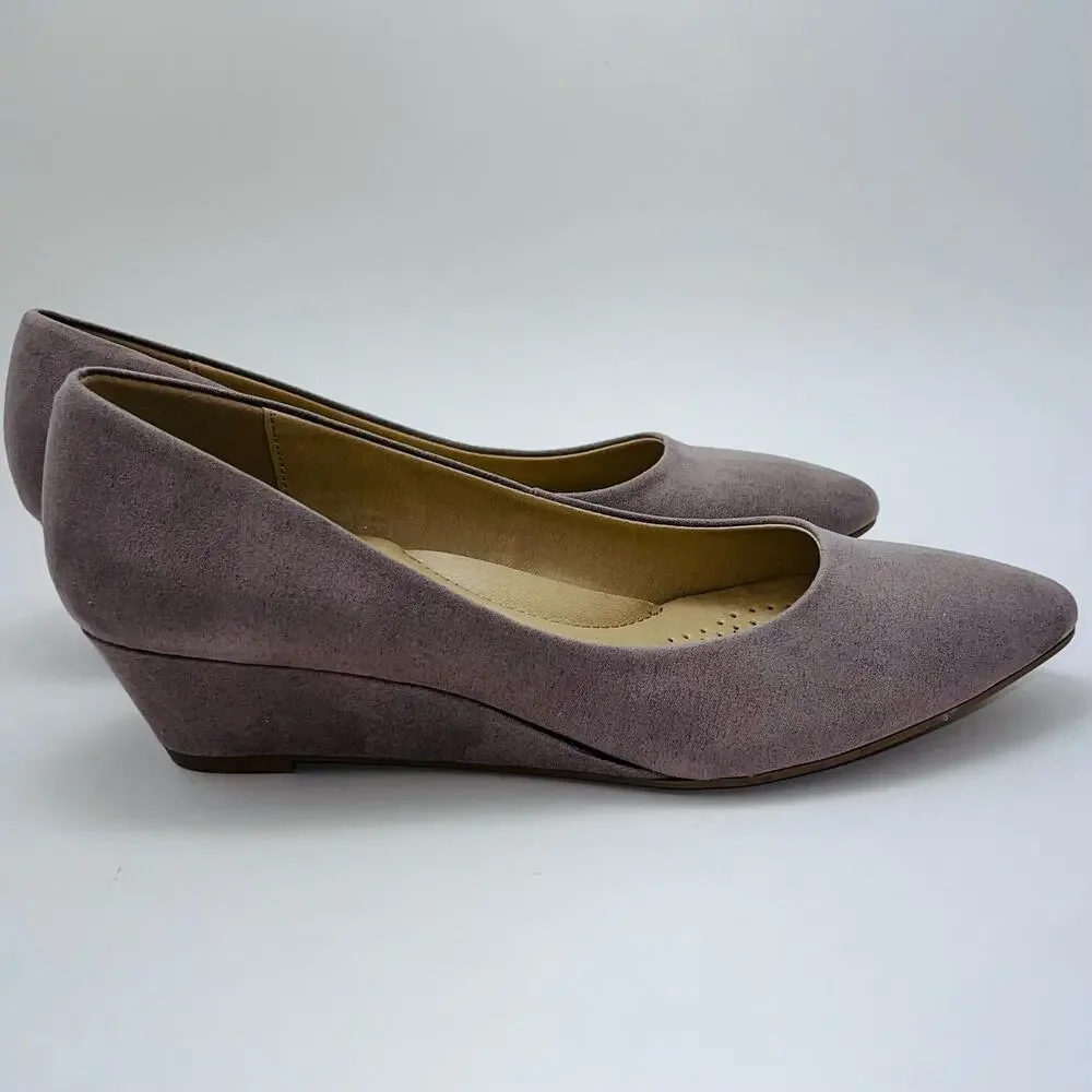 Women's CL by Laundry Demi-Wedge Pump, Size 7.5